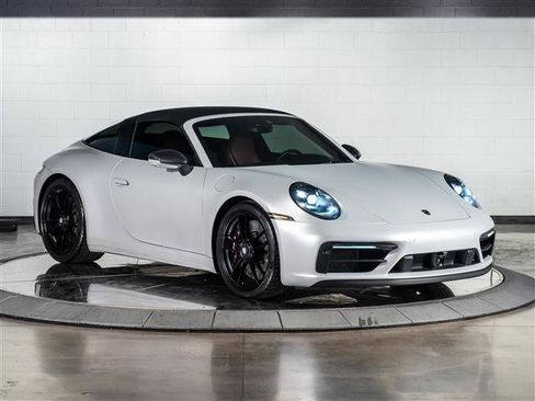 Used 2024 Porsche 911 Targa 4 GTS AWD/4WD image 17