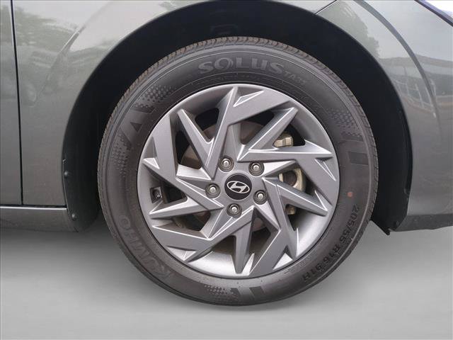 Used 2025 Hyundai Elantra Hybrid FWD image 21
