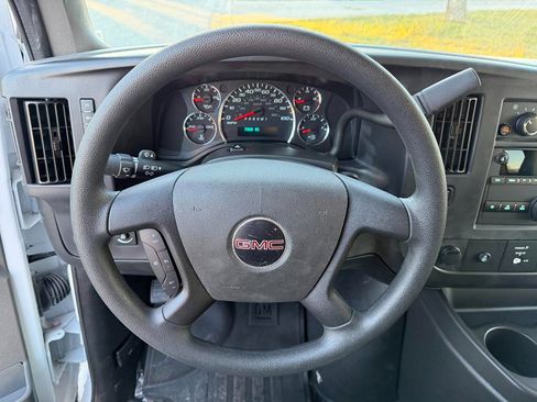 Used 2025 GMC Savana 3500 LT w/ LT Preferred Equipment Group image 19