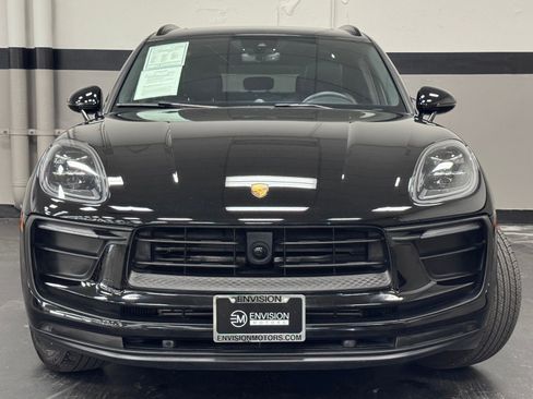 Used 2024 Porsche Macan AWD/4WD image 5