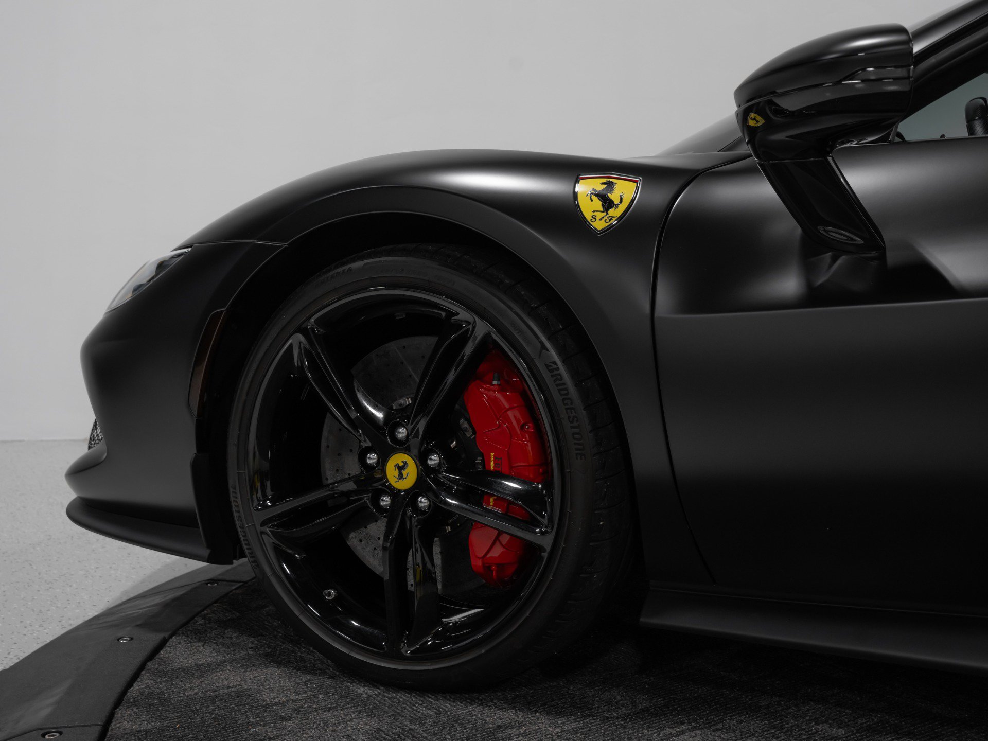 Used 2023 Ferrari 296 GTS RWD image 38