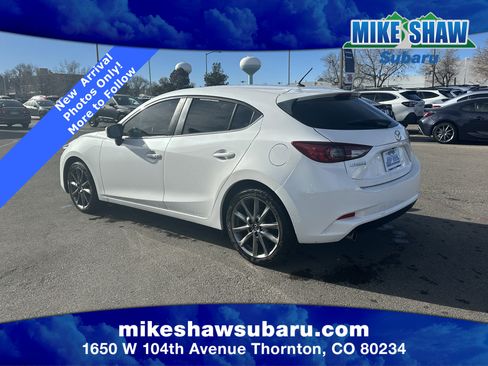 Used 2018 MAZDA MAZDA3 Touring image 24