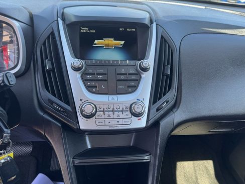 Used 2017 Chevrolet Equinox LS FWD image 19
