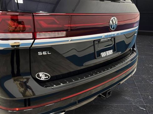 Used 2024 Volkswagen Atlas SEL Premium R-Line AWD/4WD image 42