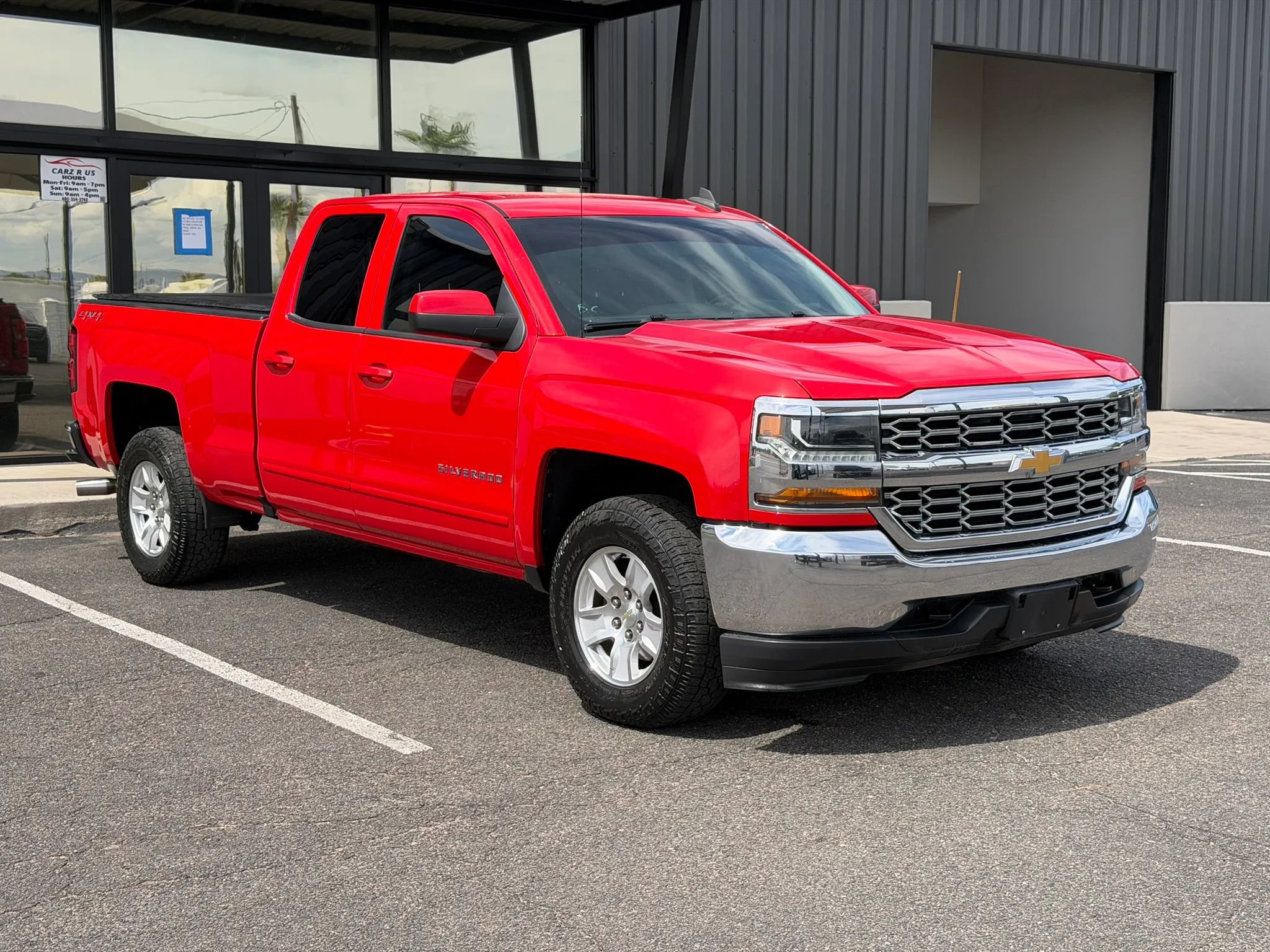 Used 2019 Chevrolet Silverado 1500 LT AWD/4WD image 11