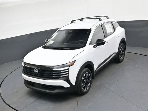 New 2026 Nissan Kicks SV w/ Cold Weather Package AWD/4WD image 32