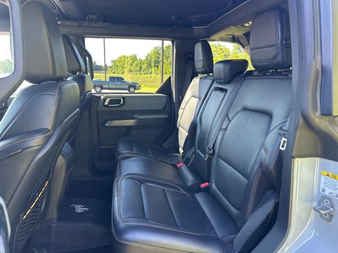 Used 2022 Ford Bronco Badlands AWD/4WD image 6