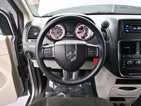 Used 2016 Dodge Grand Caravan American Value Package image 24