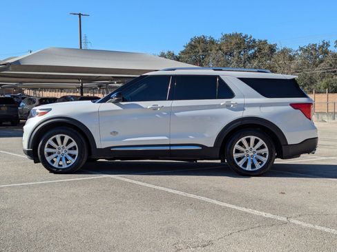 Used 2023 Ford Explorer King Ranch w/ Technology Package image 7