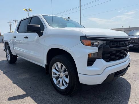 Used 2022 Chevrolet Silverado 1500 Custom AWD/4WD image 11