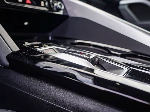 New 2025 Audi Q5 Premium image 24