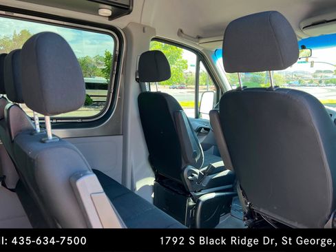 Used 2015 Mercedes-Benz Sprinter 2500 image 20