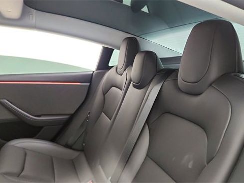 Used 2025 Tesla Model 3 Long Range image 28