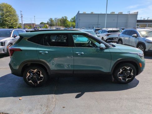New 2026 Kia Seltos EX FWD image 8