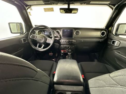 Certified 2023 Jeep Wrangler Unlimited Rubicon 4xe w/ Cold Weather Group image 16