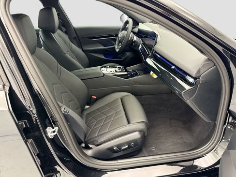 New 2026 BMW 530i xDrive w/ M Sport Package AWD/4WD image 19