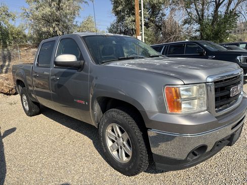 Used 2008 GMC Sierra 1500 SLT w/ Max Trailering Pack AWD/4WD image 2