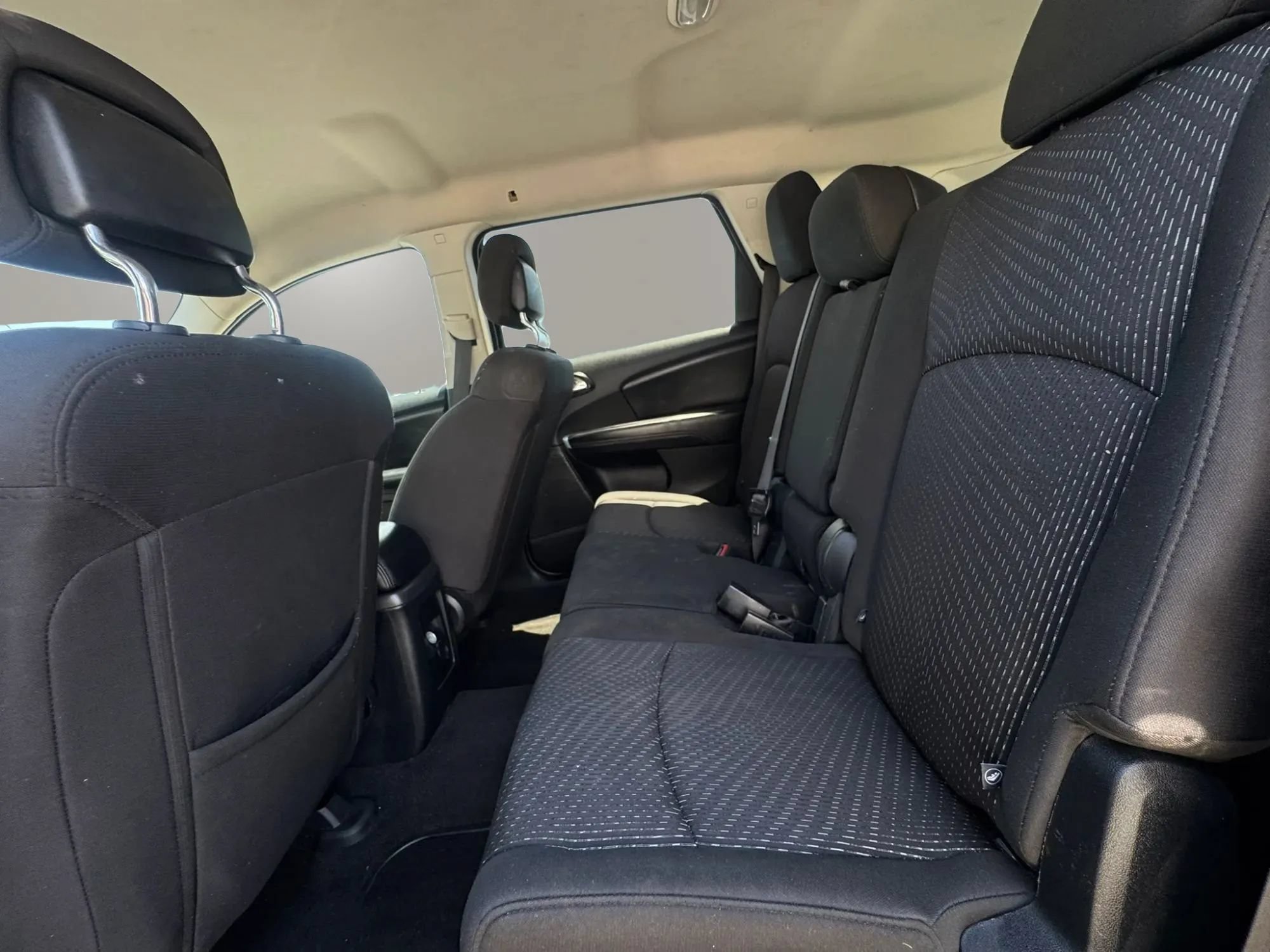 Used 2017 Dodge Journey SE FWD image 13