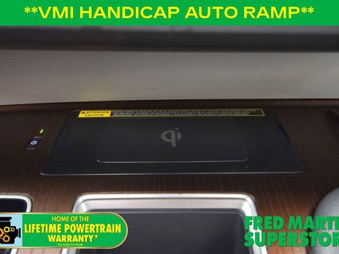 Used 2022 Toyota Sienna XLE image 31