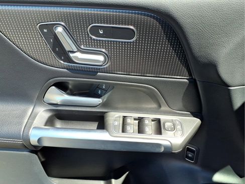 Certified 2023 Mercedes-Benz GLB 250 4MATIC image 24