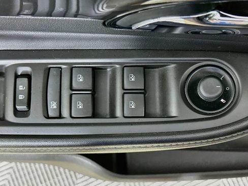 Used 2021 Buick Encore Preferred AWD/4WD image 20