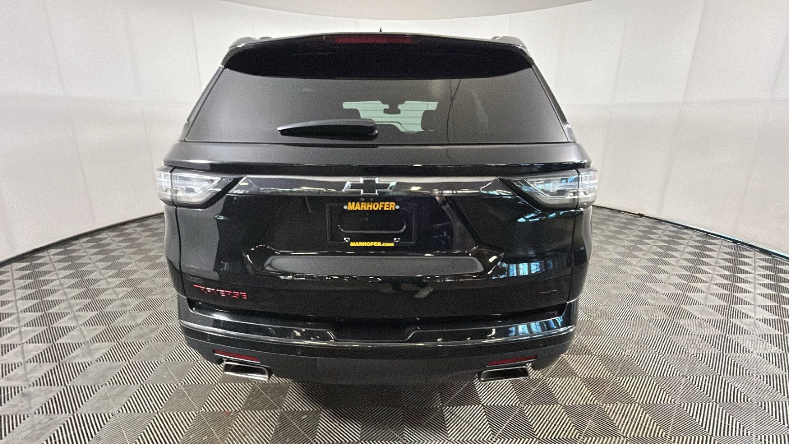 Used 2021 Chevrolet Traverse Premier w/ Redline Edition AWD/4WD image 4