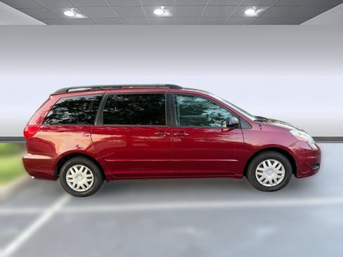 Used 2008 Toyota Sienna LE FWD image 6