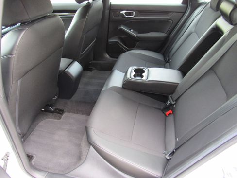 Used 2025 Honda Civic Sport image 32