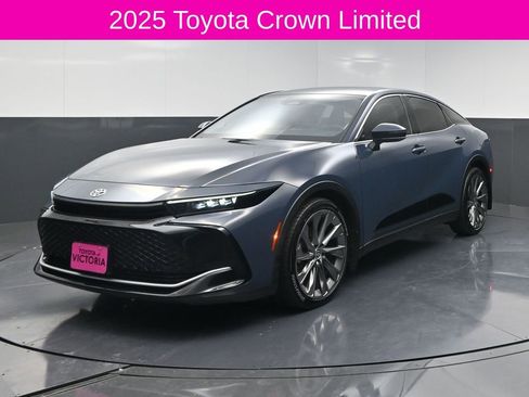 Used 2025 Toyota Crown Limited image 2