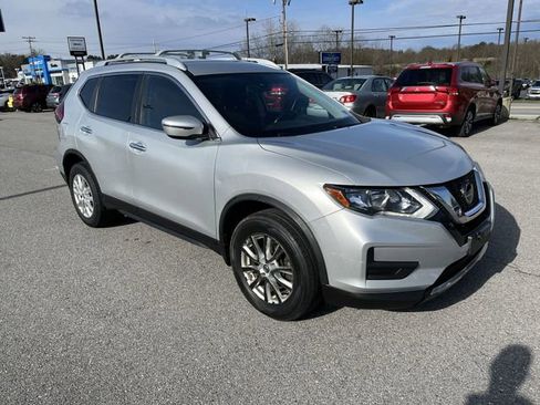 Used 2020 Nissan Rogue S w/ Special Edition Package image 11