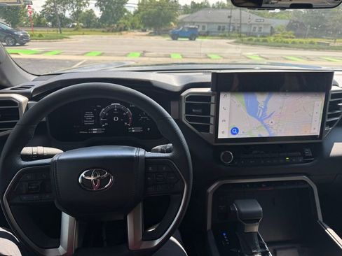 Used 2026 Toyota Tundra Limited AWD/4WD image 14