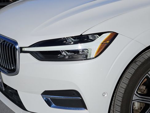 Used 2021 Volvo XC60 T5 Inscription w/ Advanced Package image 11