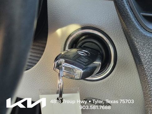 Used 2010 Mercedes-Benz SLK 300 image 29