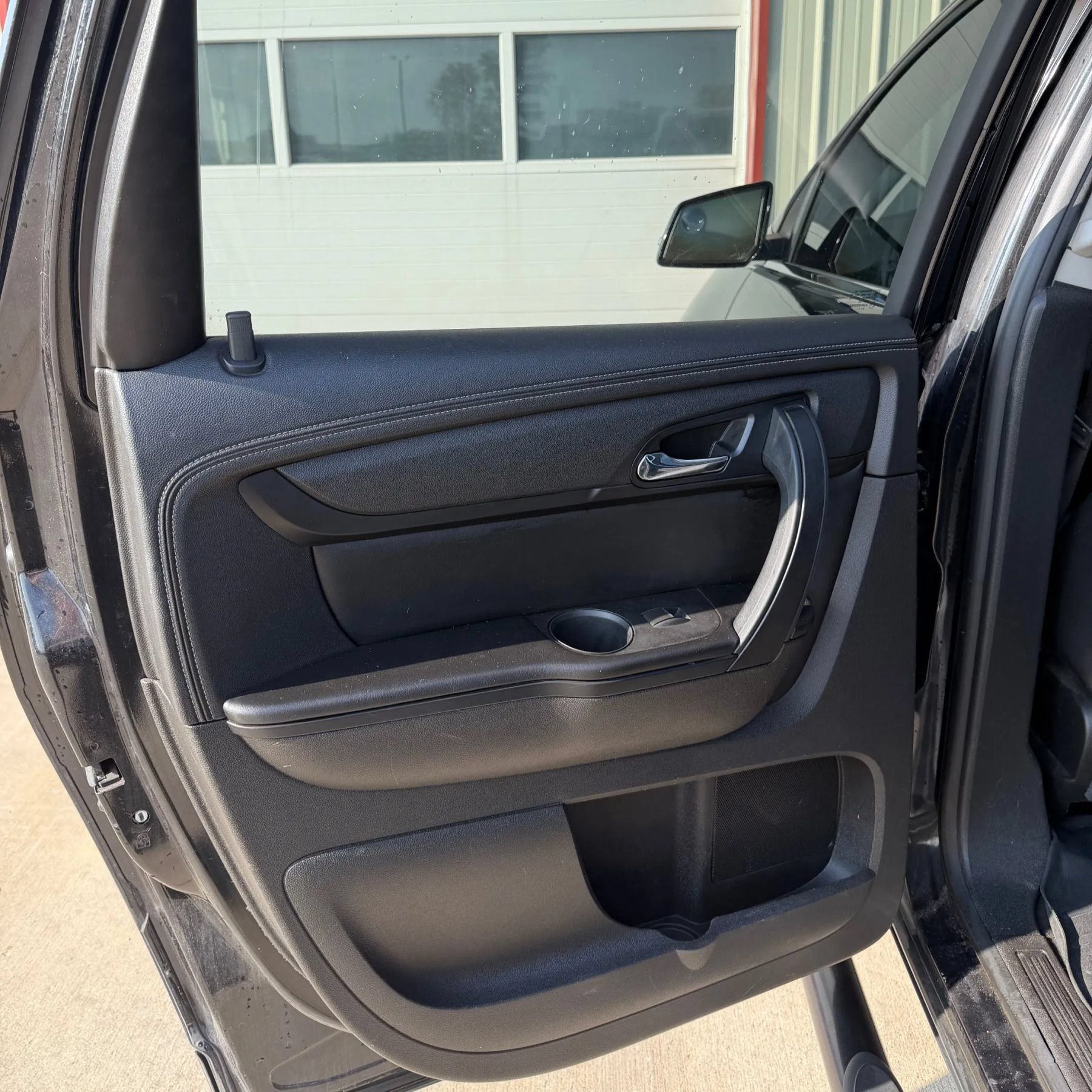 Used 2014 Chevrolet Traverse LT FWD image 21