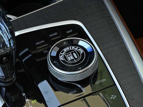 New 2026 BMW ALPINA XB7 AWD/4WD image 24