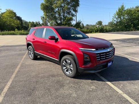 New 2027 Chevrolet Equinox LT w/ LPO, Floor Liner Package FWD image 3