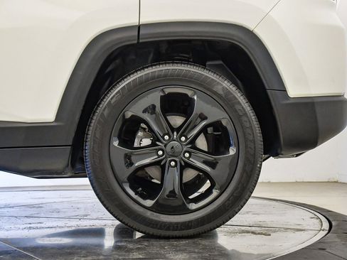 Used 2019 Jeep Compass Altitude image 11