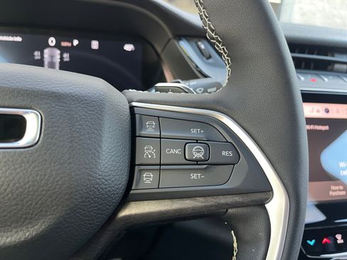 New 2026 Jeep Grand Cherokee Altitude image 20