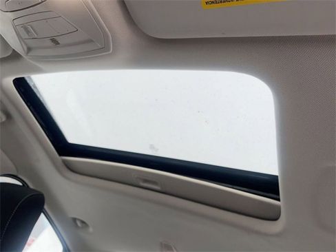 Used 2017 Ford Focus SEL w/ Cold Weather Package image 14