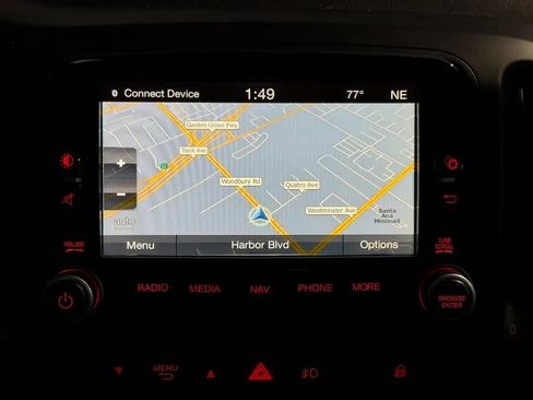 Used 2017 FIAT 500L Trekking w/ Dual-Pane Sunroof Package FWD image 34