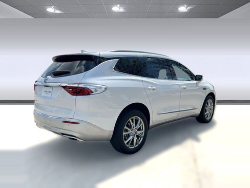 Certified 2023 Buick Enclave Essence w/ Experience Buick Package FWD image 9