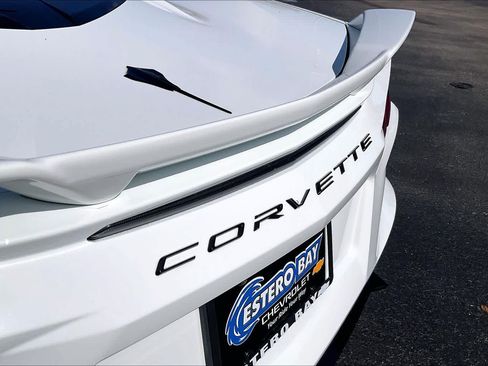 Certified 2021 Chevrolet Corvette Stingray Preferred Cpe w/ Engine Appearance Package RWD image 9