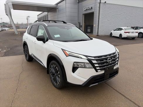 New 2026 Nissan Rogue Platinum image 8