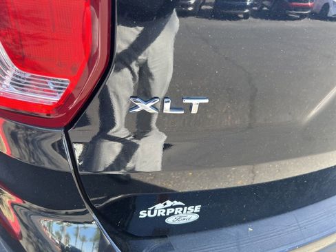 Used 2017 Ford Explorer XLT w/ Equipment Group 201A image 5