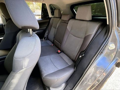 Used 2022 Toyota RAV4 XLE image 19