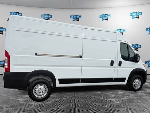Used 2026 RAM ProMaster 2500 w/ Convenience Group FWD image 6