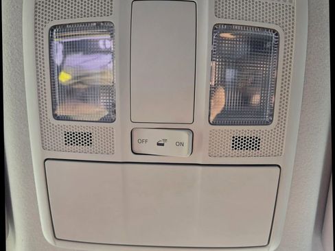 Used 2018 Toyota Yaris iA image 27