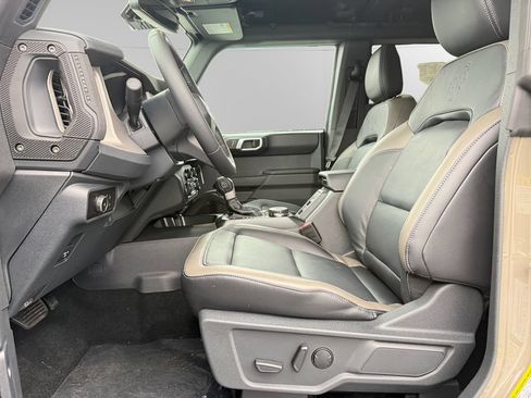 New 2025 Ford Bronco Outer Banks w/ Sasquatch Package AWD/4WD image 13