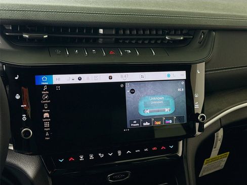 New 2026 Jeep Grand Cherokee Altitude AWD/4WD image 10