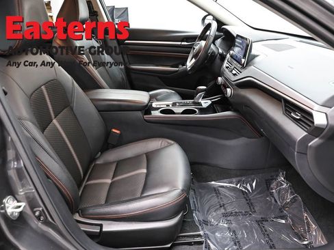 Used 2023 Nissan Altima 2.5 SR AWD/4WD image 24
